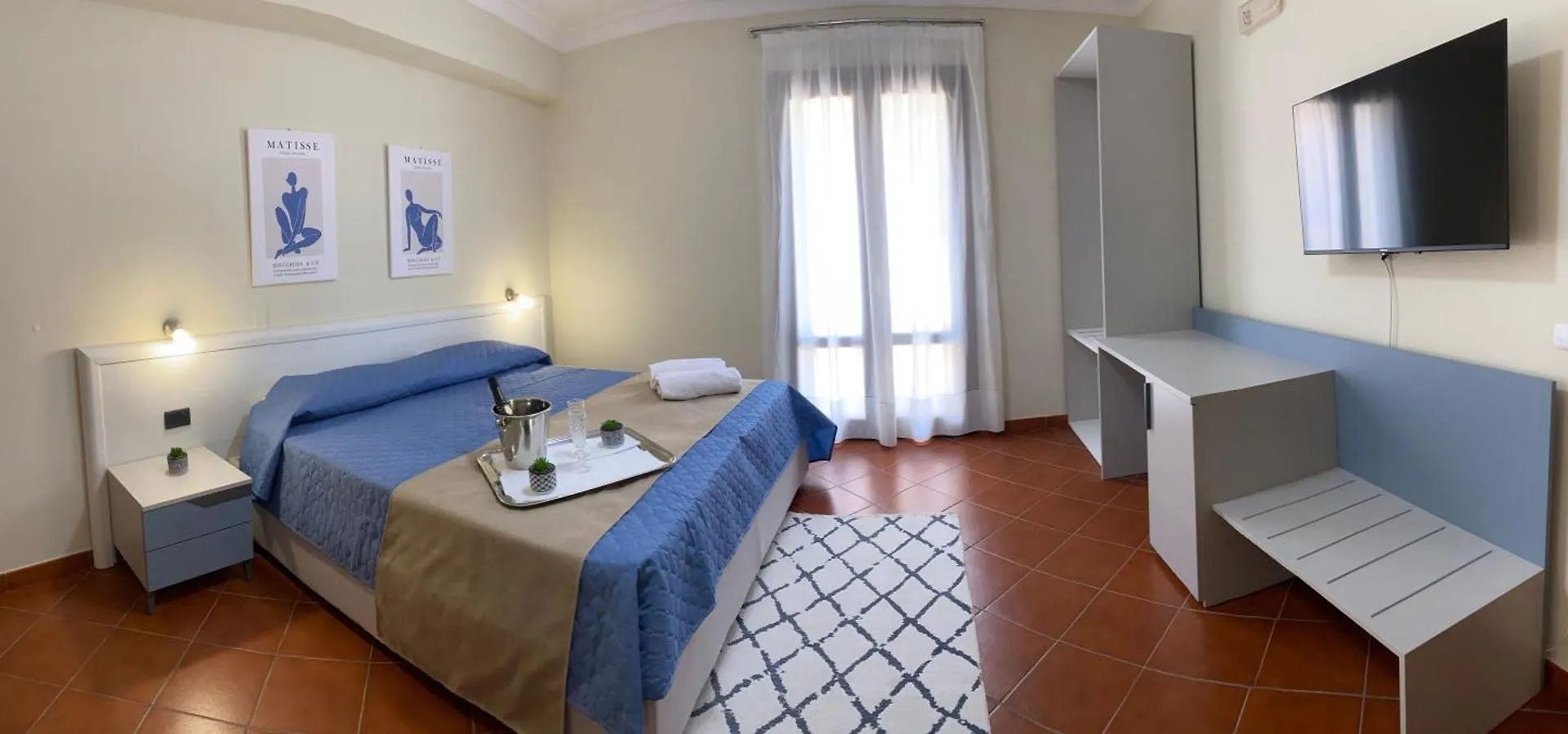Scala Dei Turchi Palace Suiten Fuer 3 Personen In Realmonte 0*,  Italië