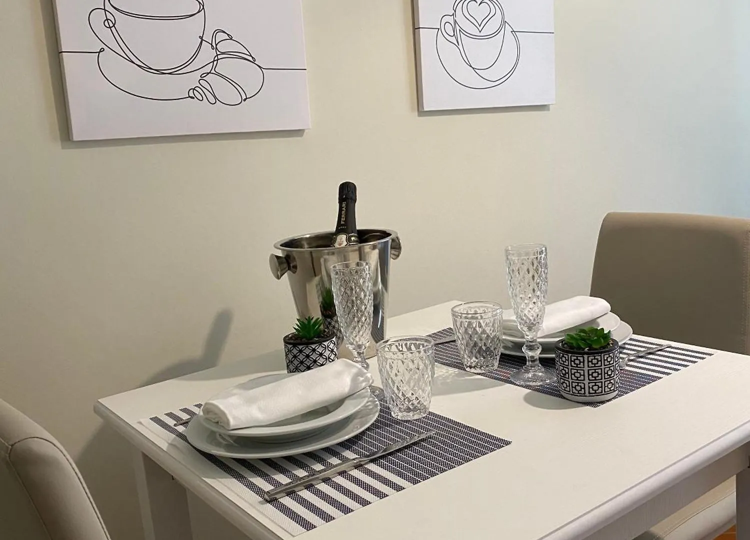 Apartament Scala Dei Turchi Palace Suiten Fuer 3 Personen In Realmonte